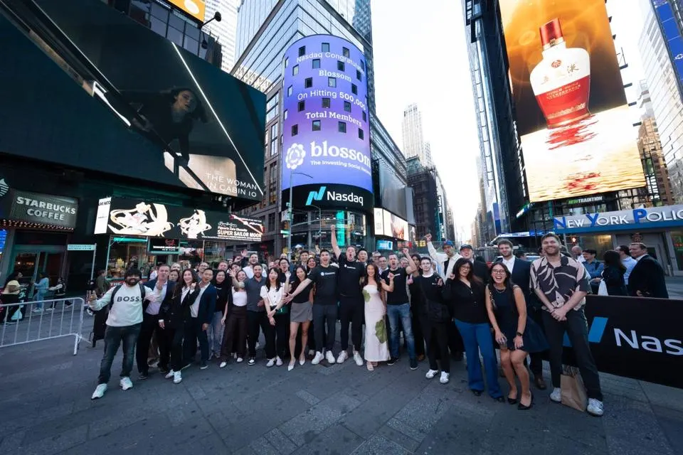 零佣金之后的战场，抢占「发现与讨论层」的人才是新券商