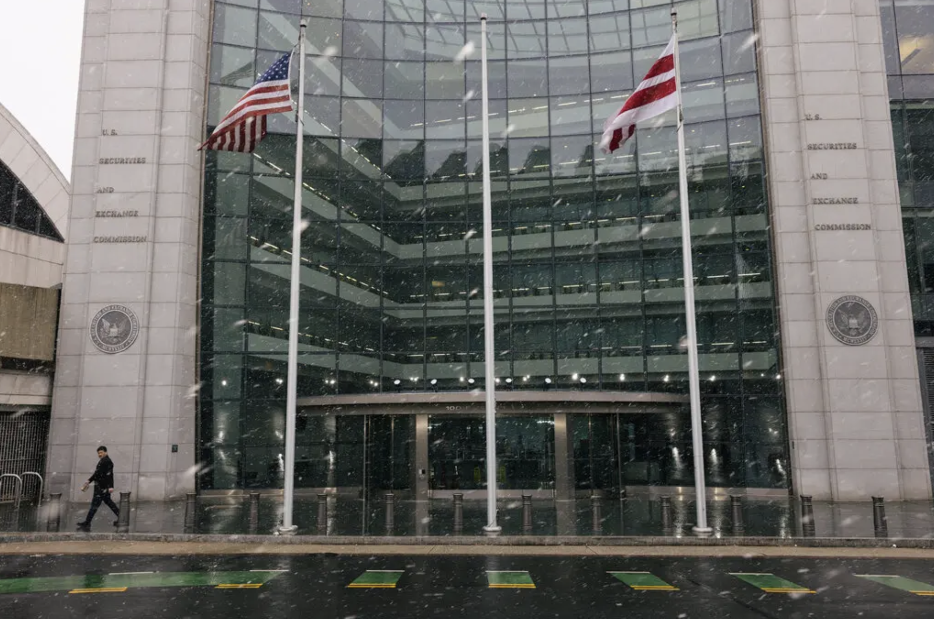 为什么Coinbase能一句话叫停CLARITY法案投票议程？