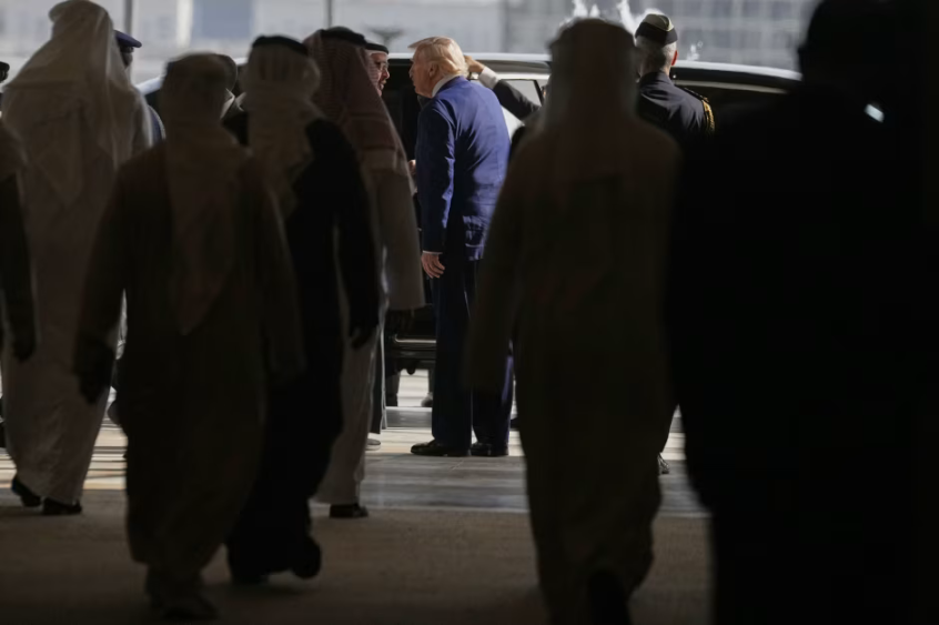 WSJ:5亿美元入股WLFI,揭秘「间谍酋长」与特朗普家族的权钱交易 WSJ:5亿美元入股WLFI,揭秘「间谍酋长」与特朗普家族的权钱交易