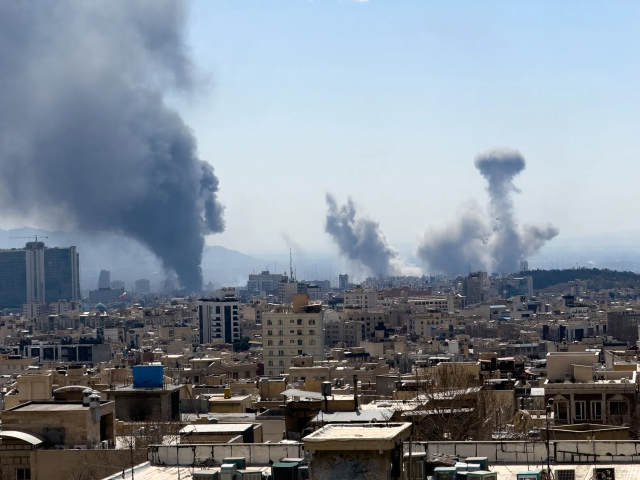 伊朗导弹落向阿联酋，Claude也在射程之内